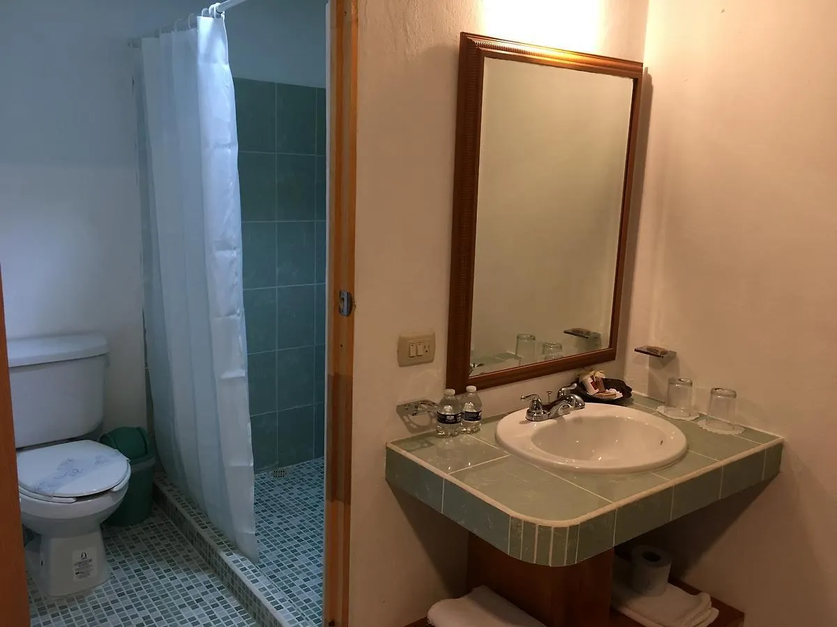 Hotel Central Station Tulum 3*,